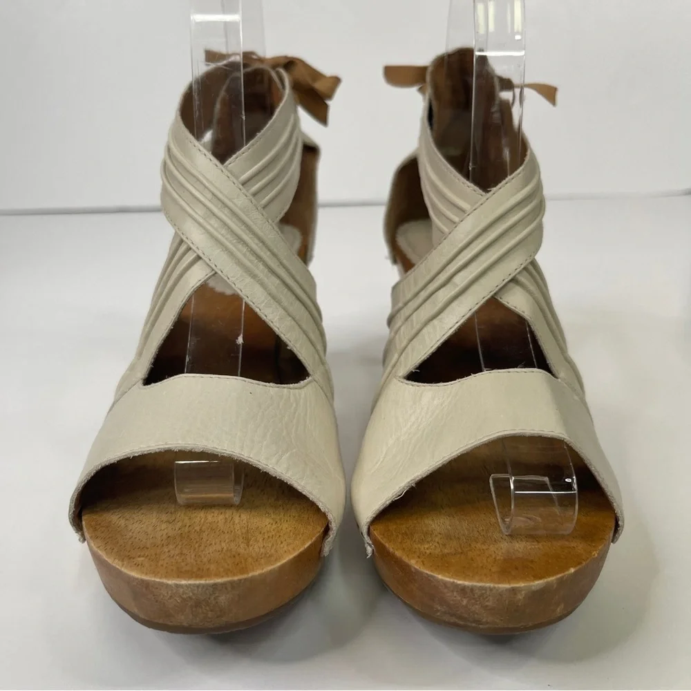 Anthropologie Miss Albright Peep Toe Heels Size 6.5